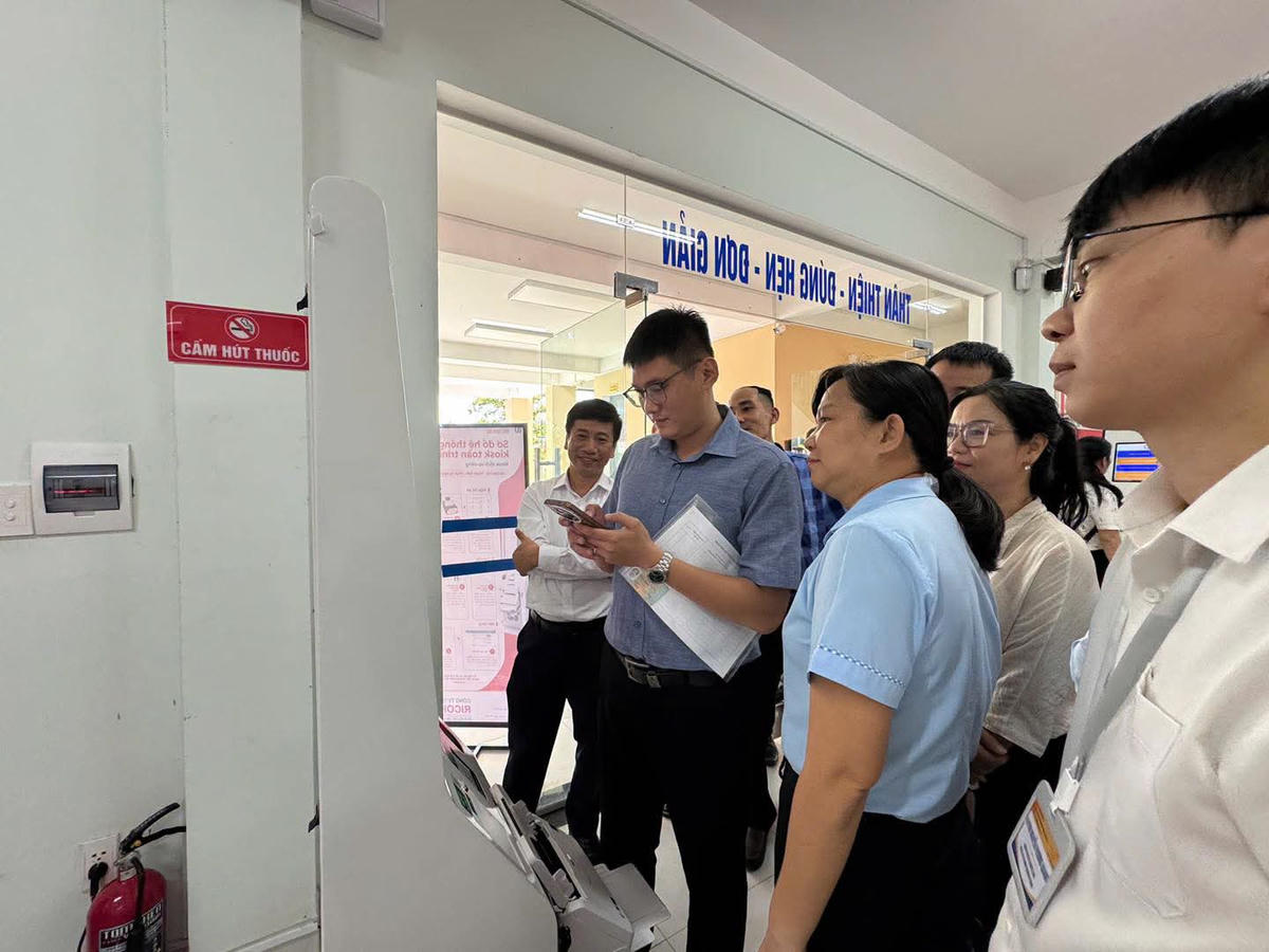Robot lễ tân AI đang thay đổi cách cấp phát dịch vụ công