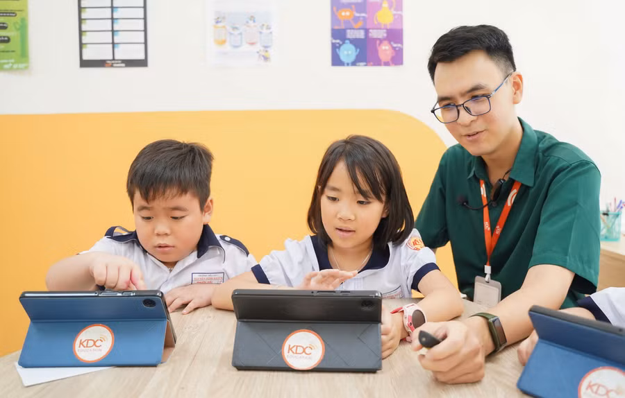 AI thay đổi cách đánh giá học sinh: Giáo viên cần thước đo mới