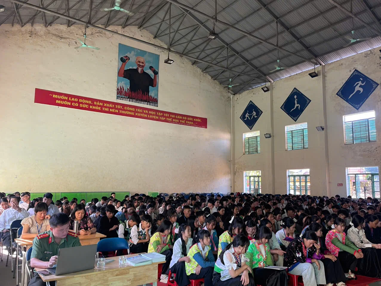 Giáo dục pháp luật và kỹ năng tự bảo vệ từ trường học đến cộng đồng