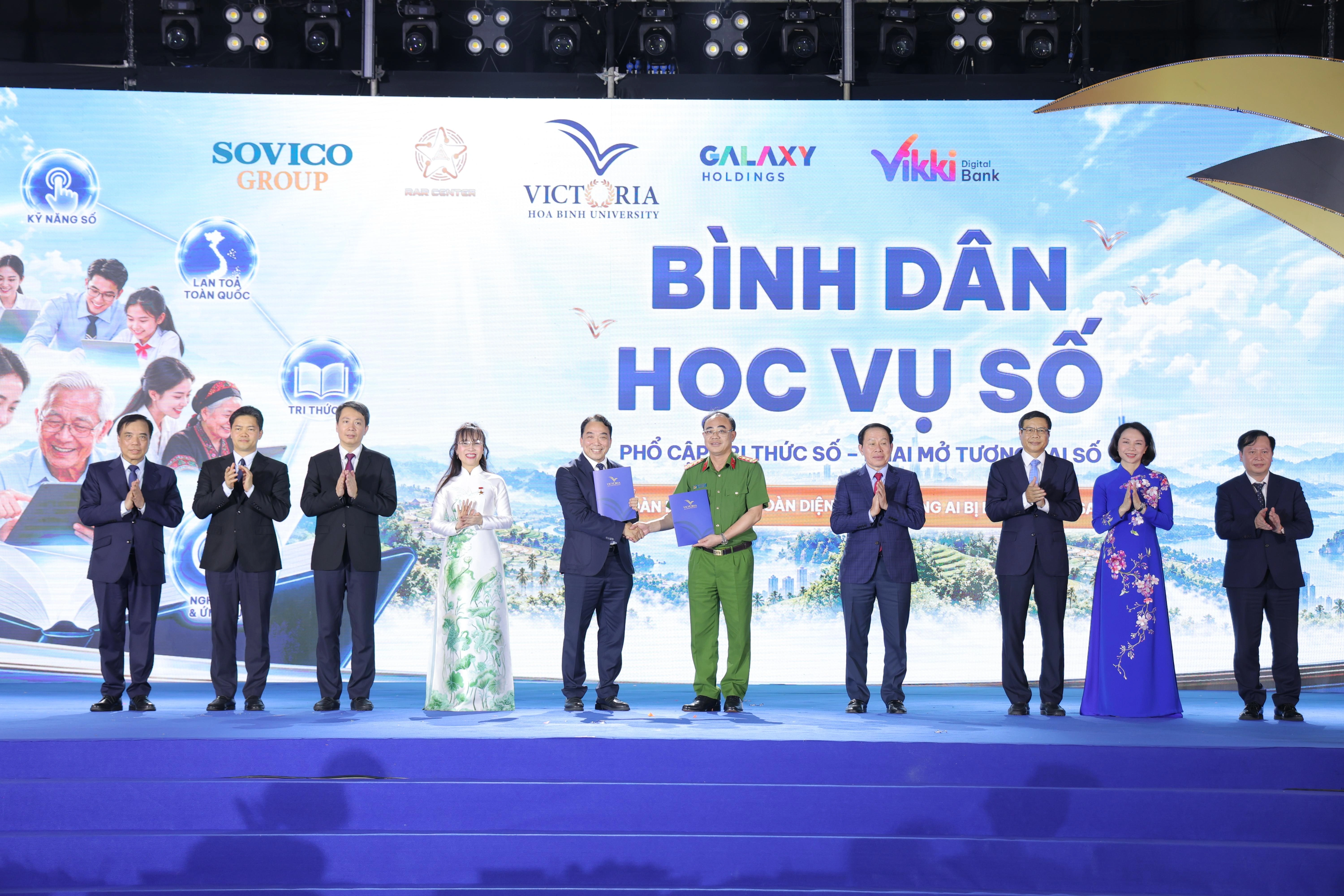 Ngân hàng số Vikki và trạm công dân số: Bước ngoặt của giáo dục tài chính học đường