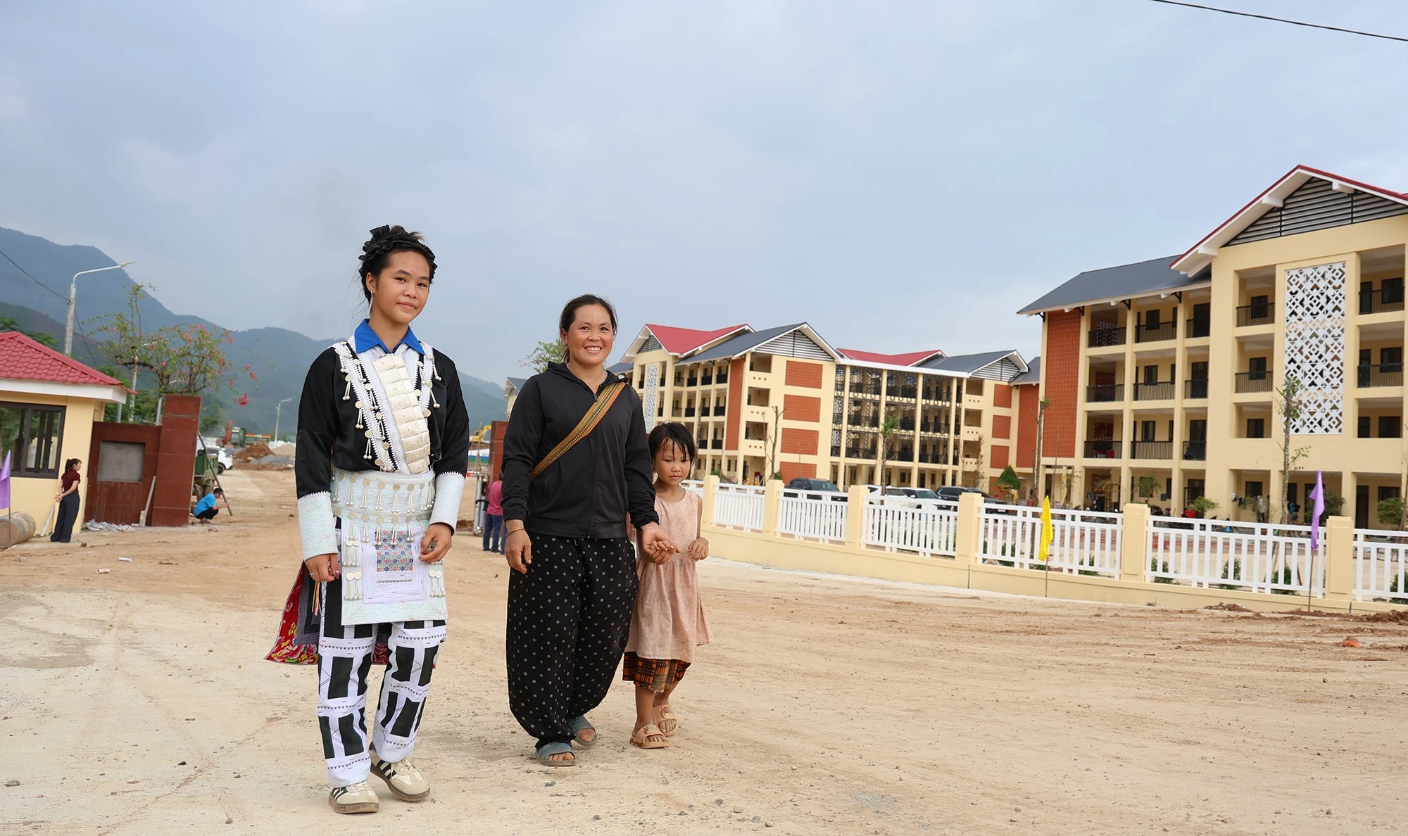 Những giáo viên vượt núi để gieo chữ nơi vùng biên giới