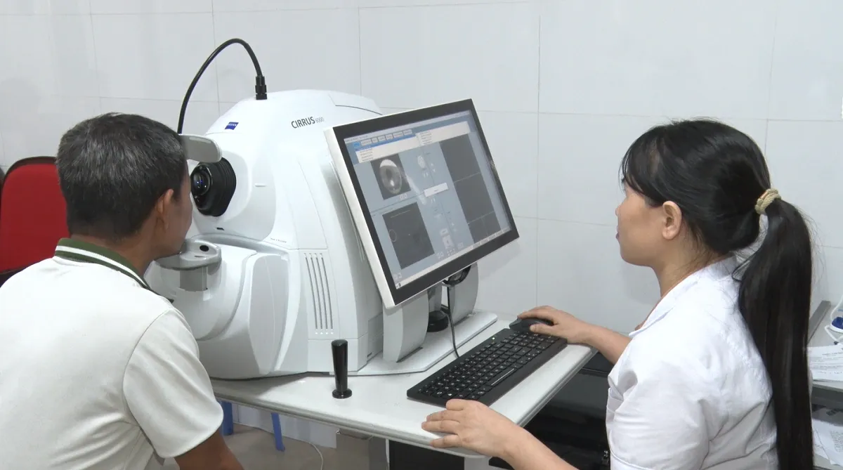 Khám mắt định kỳ: Lá chắn bảo vệ thị lực trong đời sống hiện đại