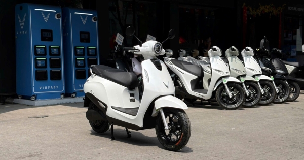 VinFast Evo hay Feliz II: chọn xe máy điện đổi pin nào dưới 20 triệu?