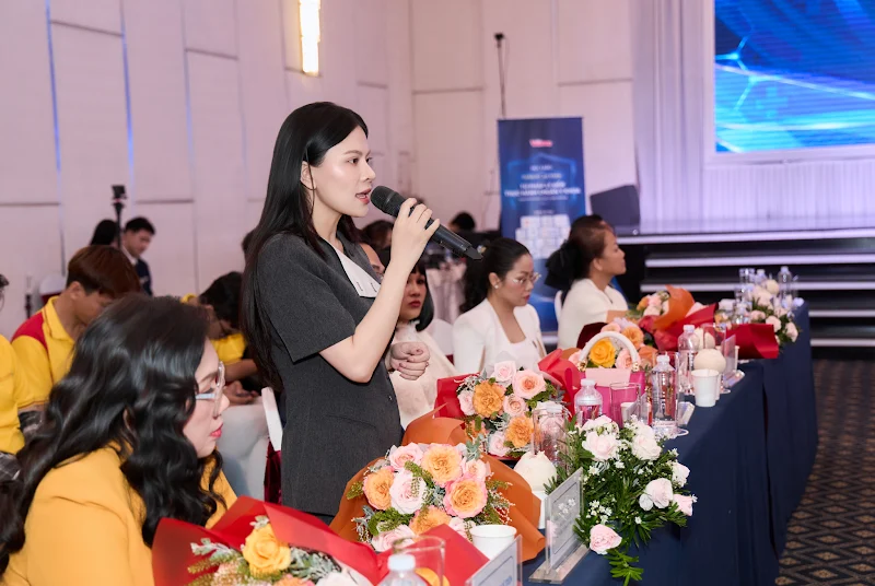 Tại sao bác sĩ khuyên không nên chạy theo xu hướng thẩm mỹ mạng xã hội