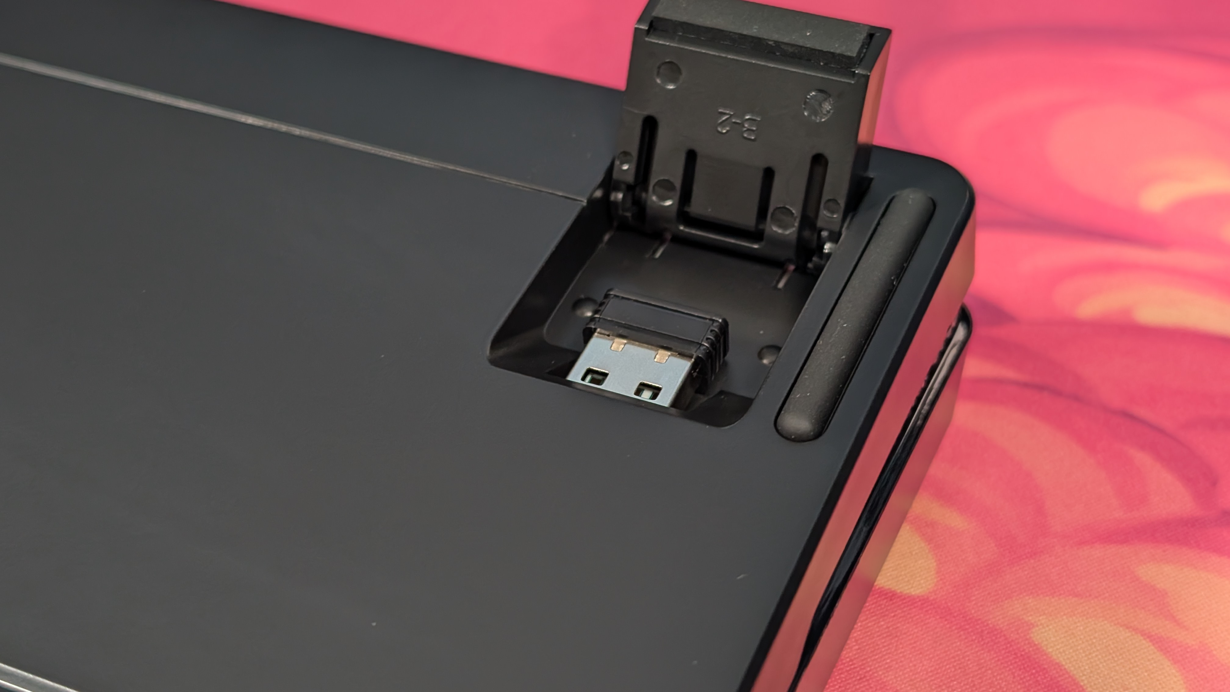 EPOMAKER Wisteria vs HE75 V2 TMR: chọn switch cơ học gaming nào?