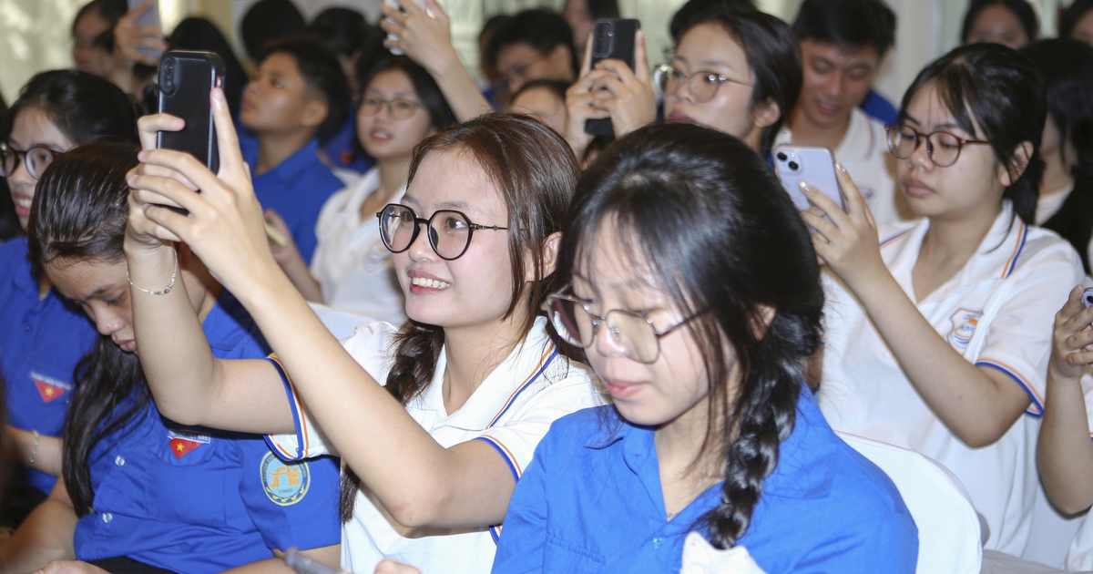 Hơn 200 sinh viên Huế được trang bị kỹ năng AI cho học tập