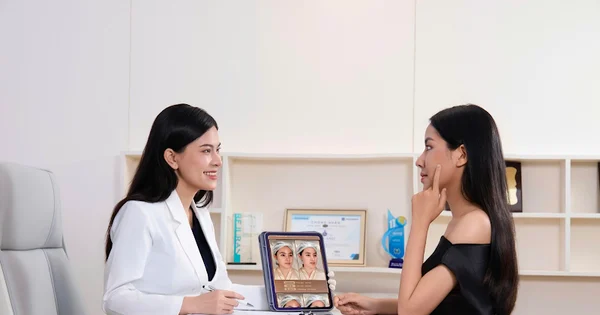 Tại sao bác sĩ khuyên không nên chạy theo xu hướng thẩm mỹ mạng xã hội