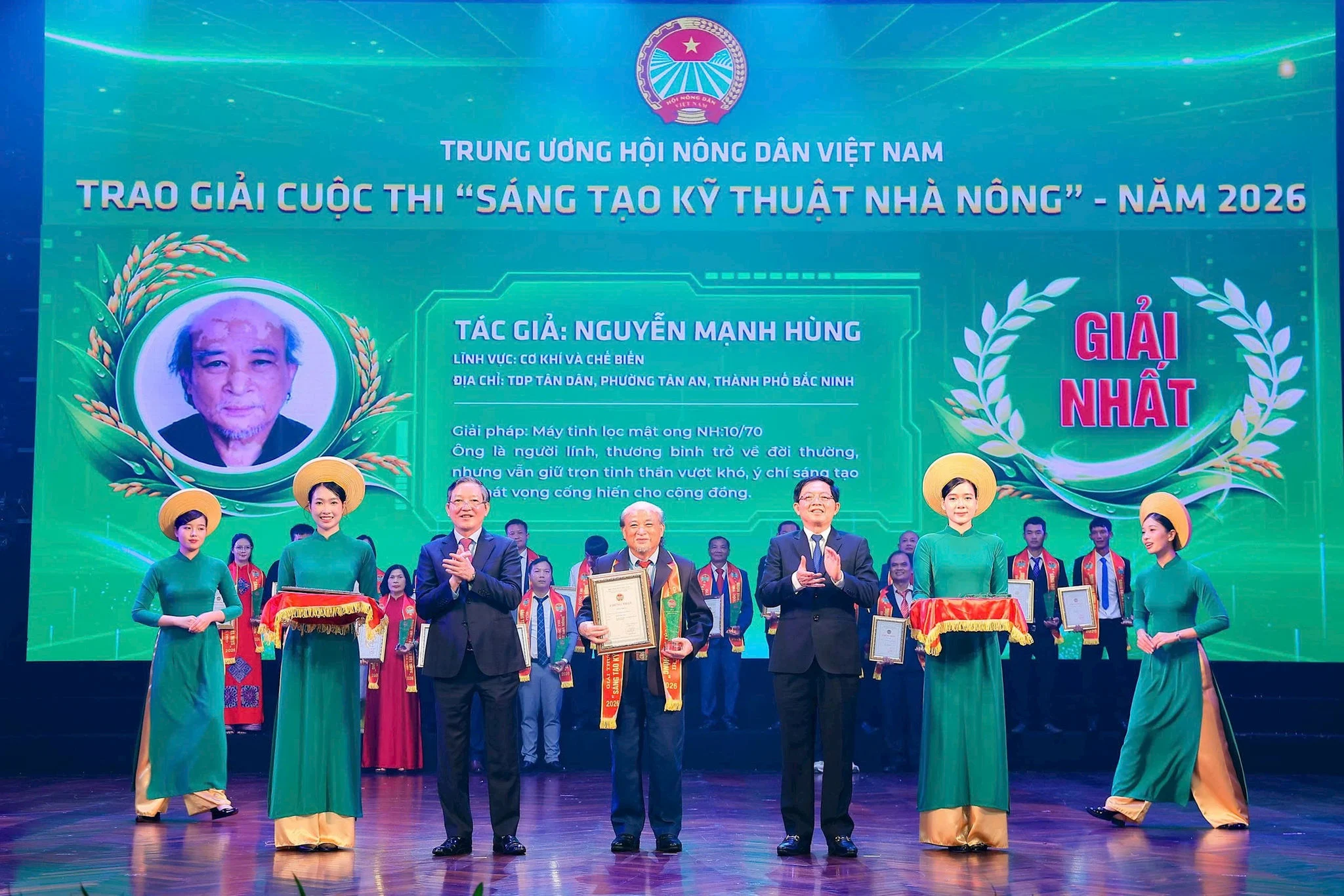 42 gương mặt đưa khoa học vào ruộng nông dân