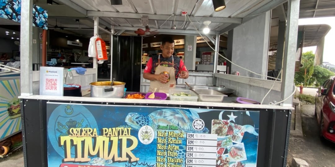 Dari Profesi Lain ke Gerai Makanan: Rezeki di Jalanan