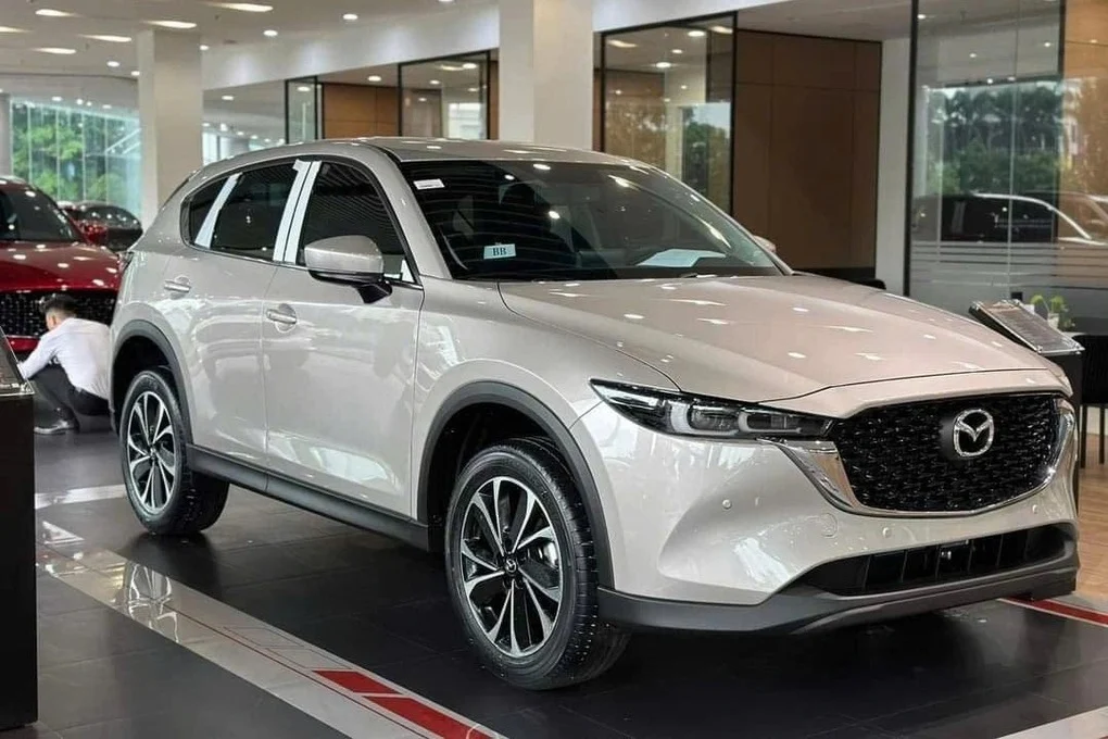 Mazda CX-90 PHEV giảm 81 triệu đồng: Có nên chọn thay vì Hyundai Palisade Hybrid?