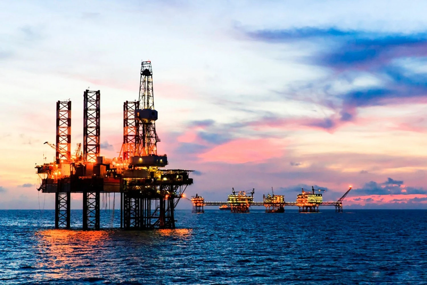 Luật Dầu khí mới: Trao quyền cho Petrovietnam, mở đường cho năng lượng sạch