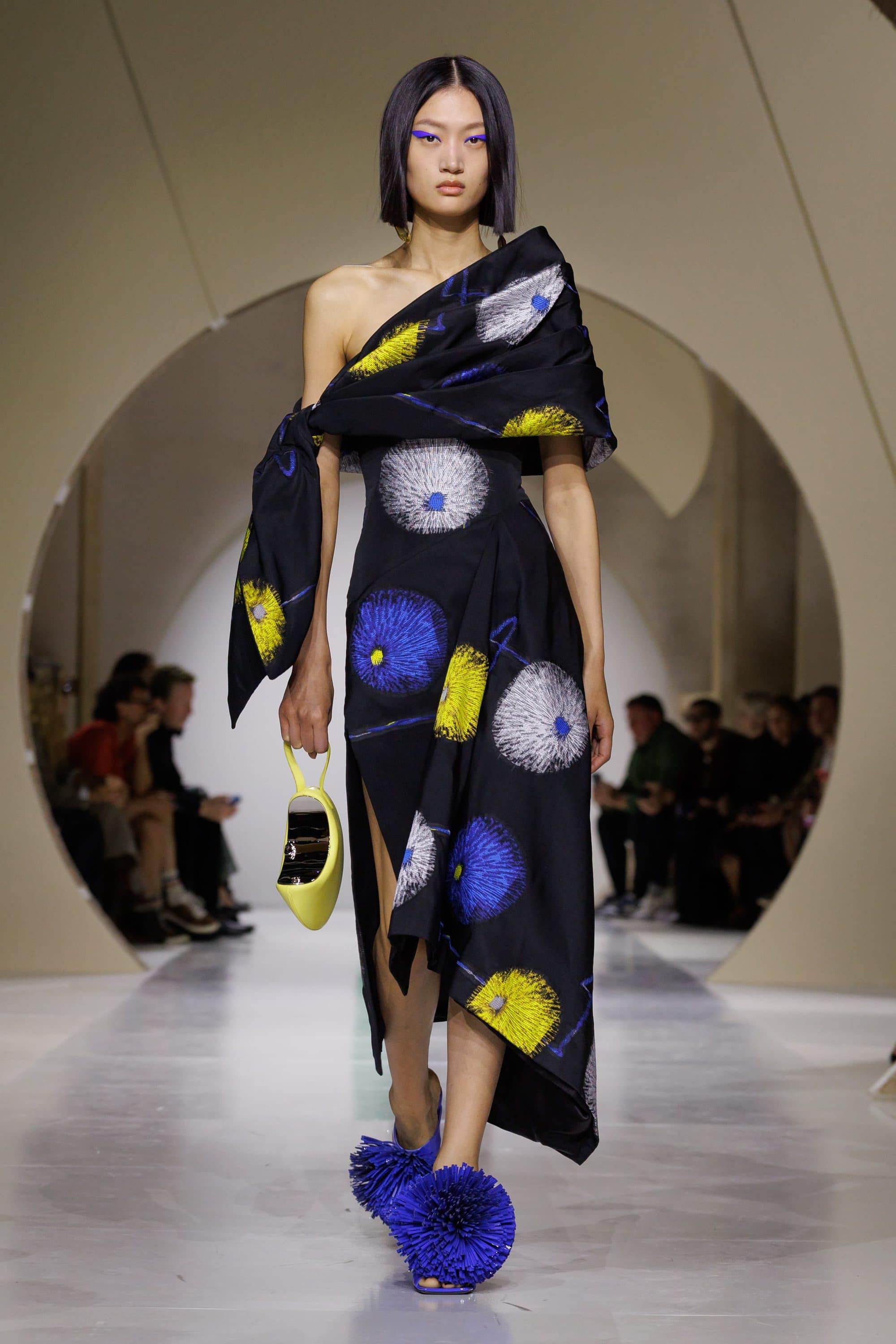Givenchy, Loewe dan Sacai: Tiga Arah Baharu Fesyen Mewah Musim Semi