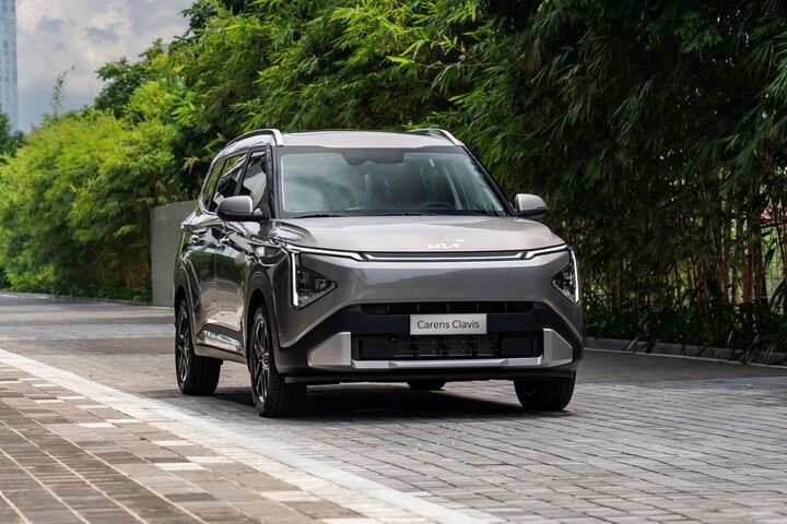 Kia Carens Clavis: MPV 7 chỗ kiểu SUV, đấu Xpander và Innova Cross