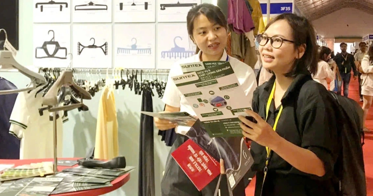 Dệt may Việt Nam vượt Trung Quốc tại Mỹ: cơ hội và rủi ro chuỗi cung ứng