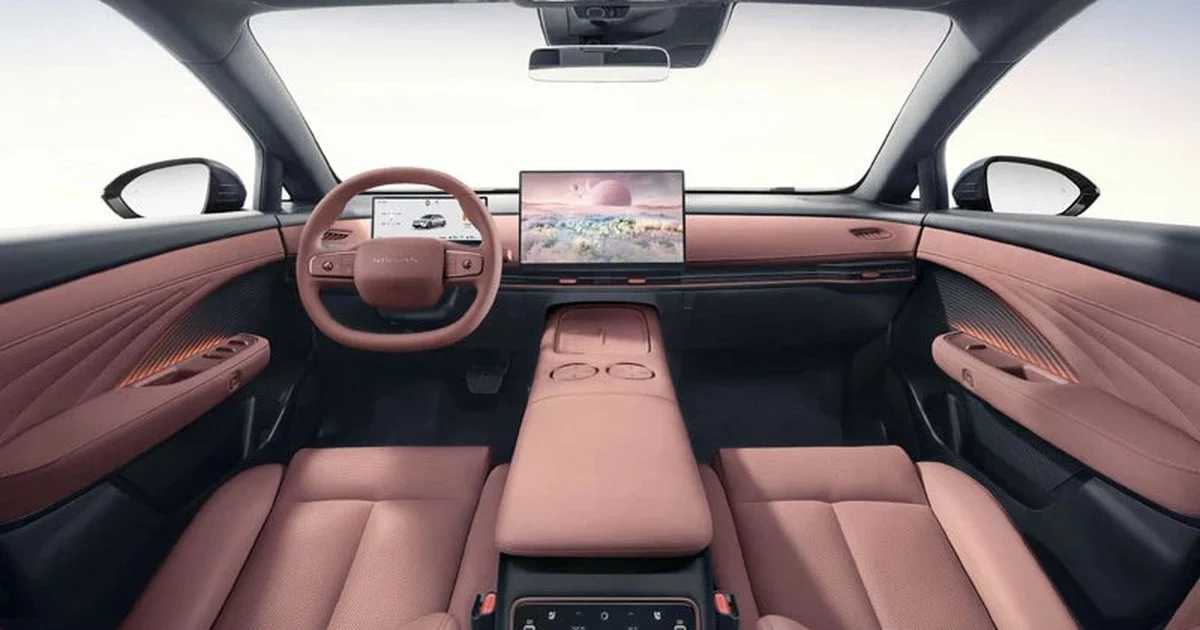 Nissan tái xuất xe điện dưới 500 triệu: Cú hích hay tới muộn?