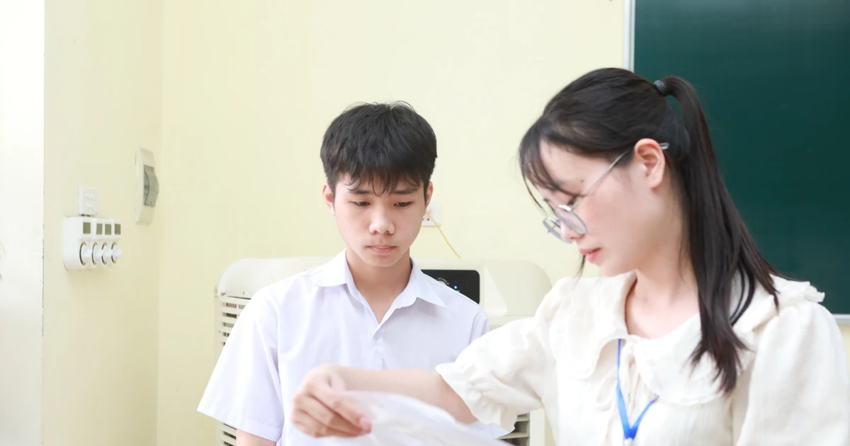 Thi vào lớp 10 chỉ còn môn Toán, Văn: giảm áp lực hay giảm công bằng?