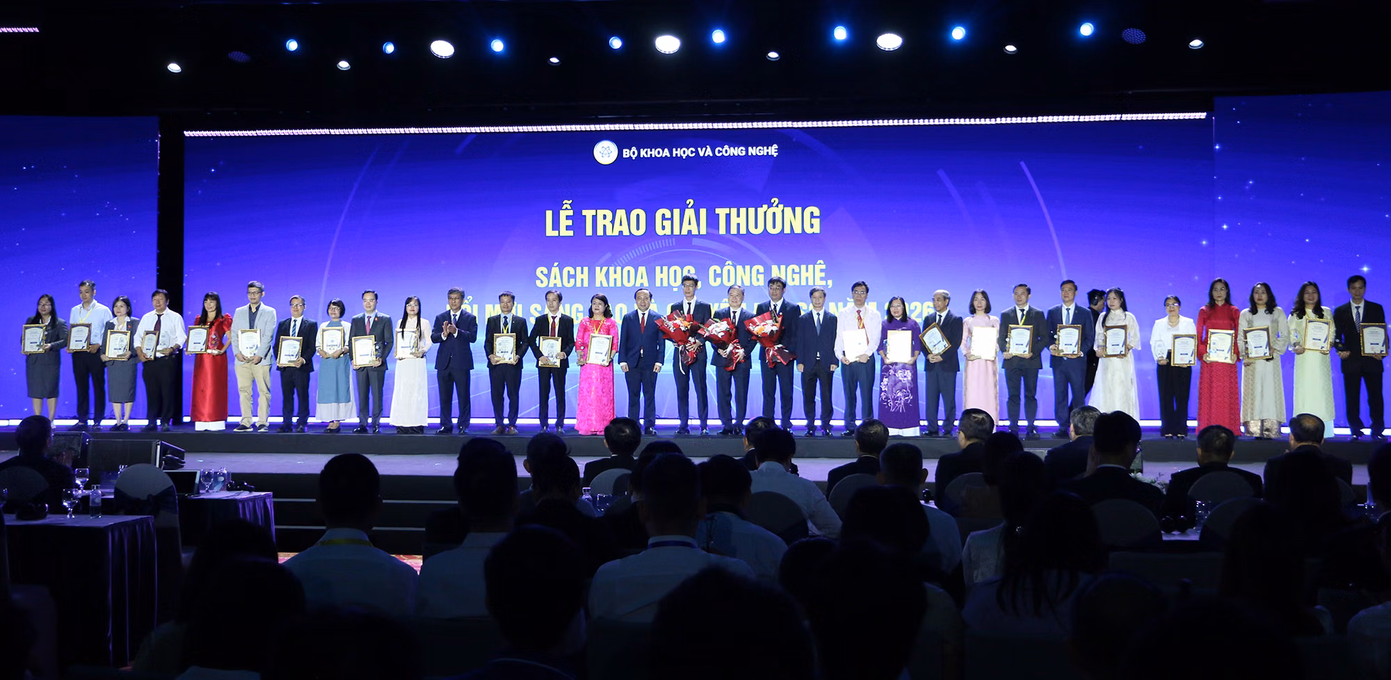 10 cuốn sách khoa học xuất sắc: Nhịp cầu giữa tri thức và đổi mới