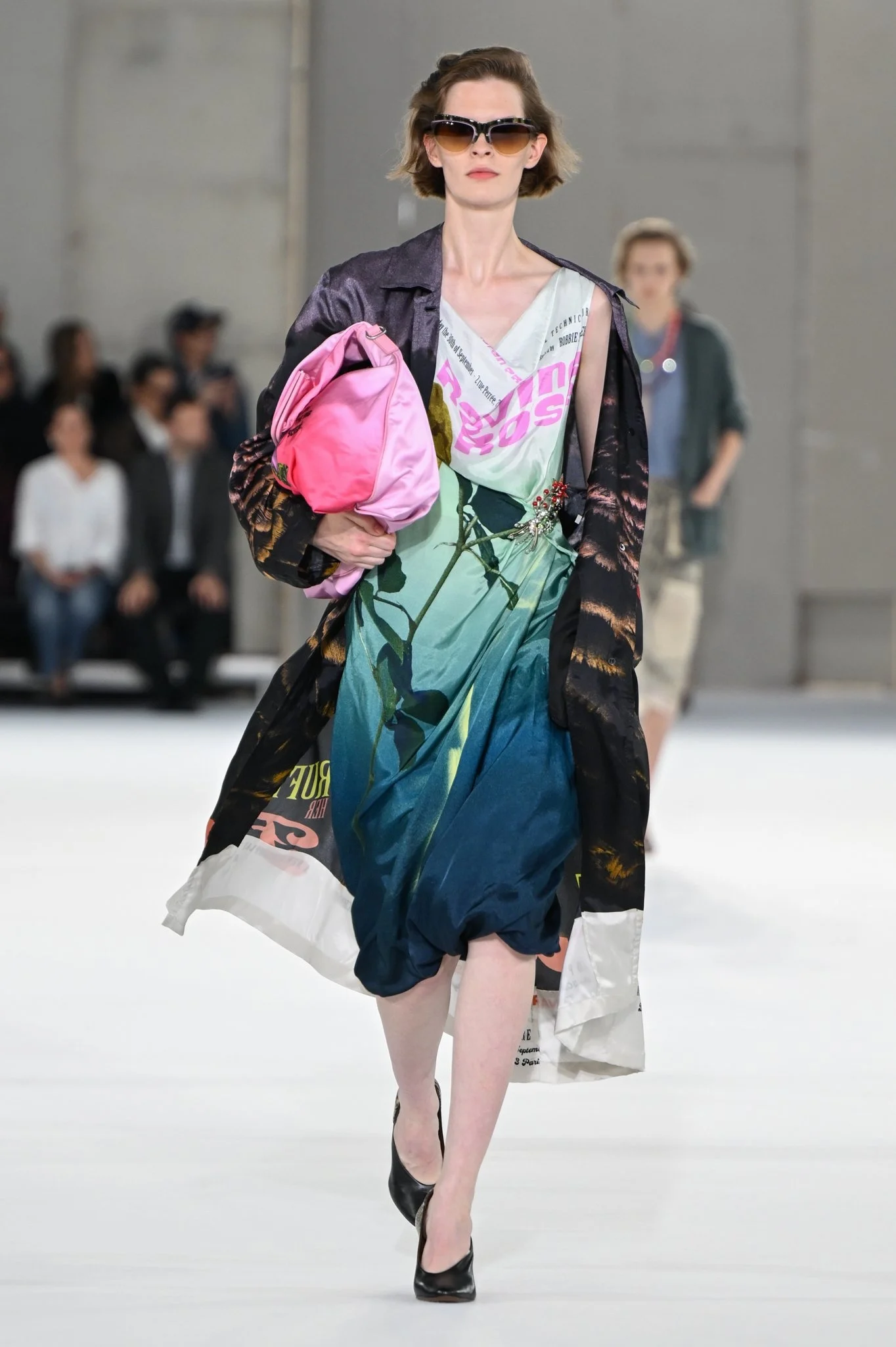Thời trang hở bạo mất dần sức hút tại Paris Fashion Week