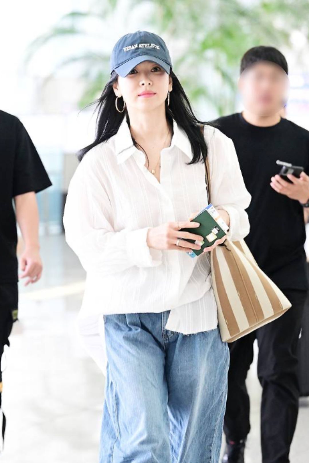 Cách Phối Trang Sức Thanh Nhã Như Song Hye Kyo