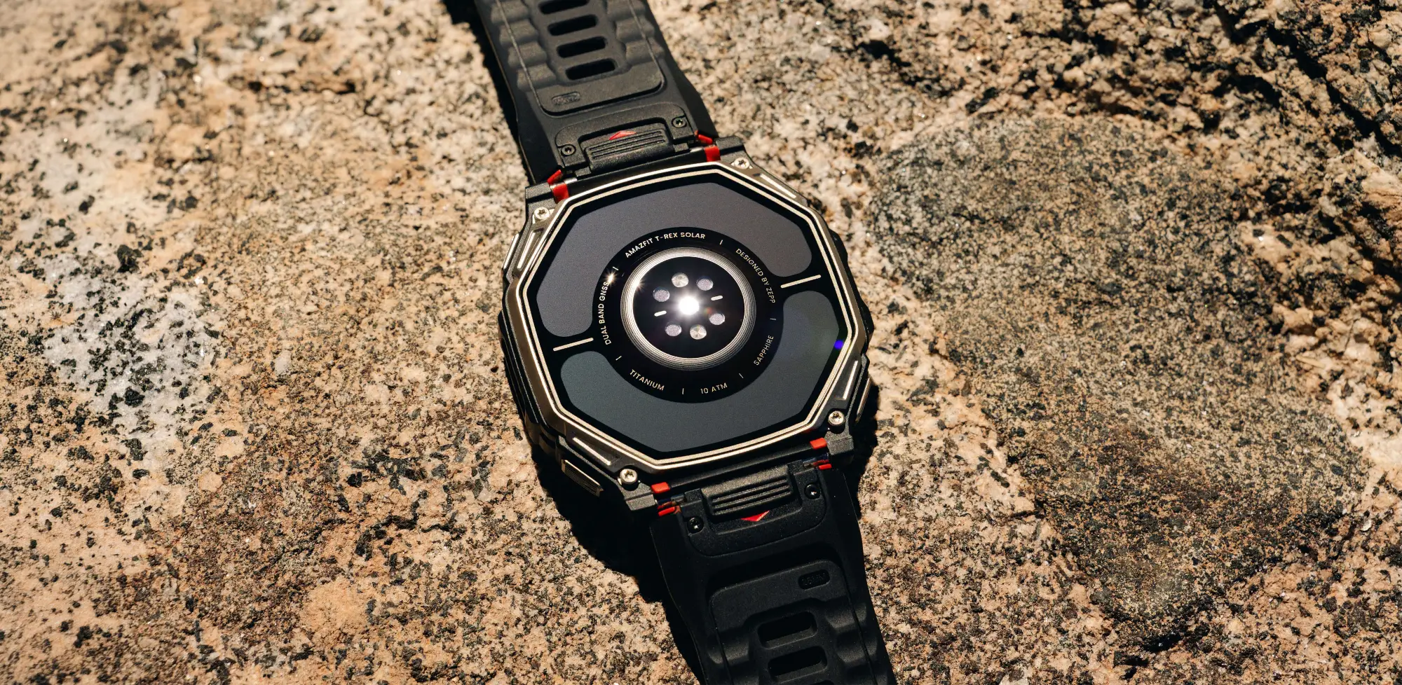 Amazfit T-Rex Dual Solar và tương lai smartwatch sạc năng lượng mặt trời