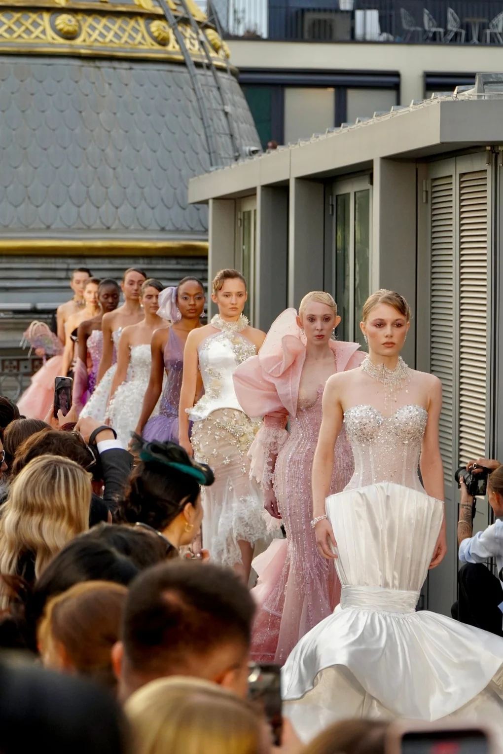 Nhà thiết kế Việt Nam chinh phục sàn diễn Paris Fashion Week