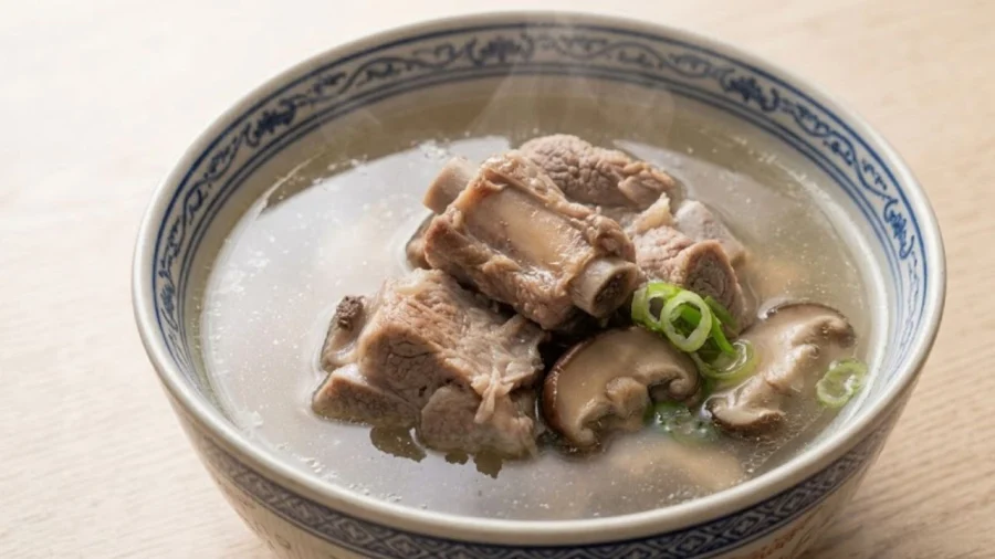 Xương bò hầm: Đặc sản hồi sinh và những ai nên hạn chế