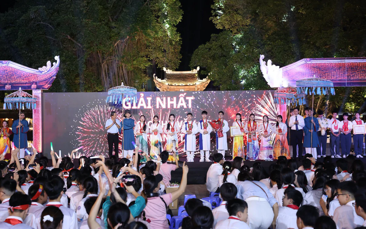 Học sinh khám phá di sản qua trò chơi và trải nghiệm trực tiếp