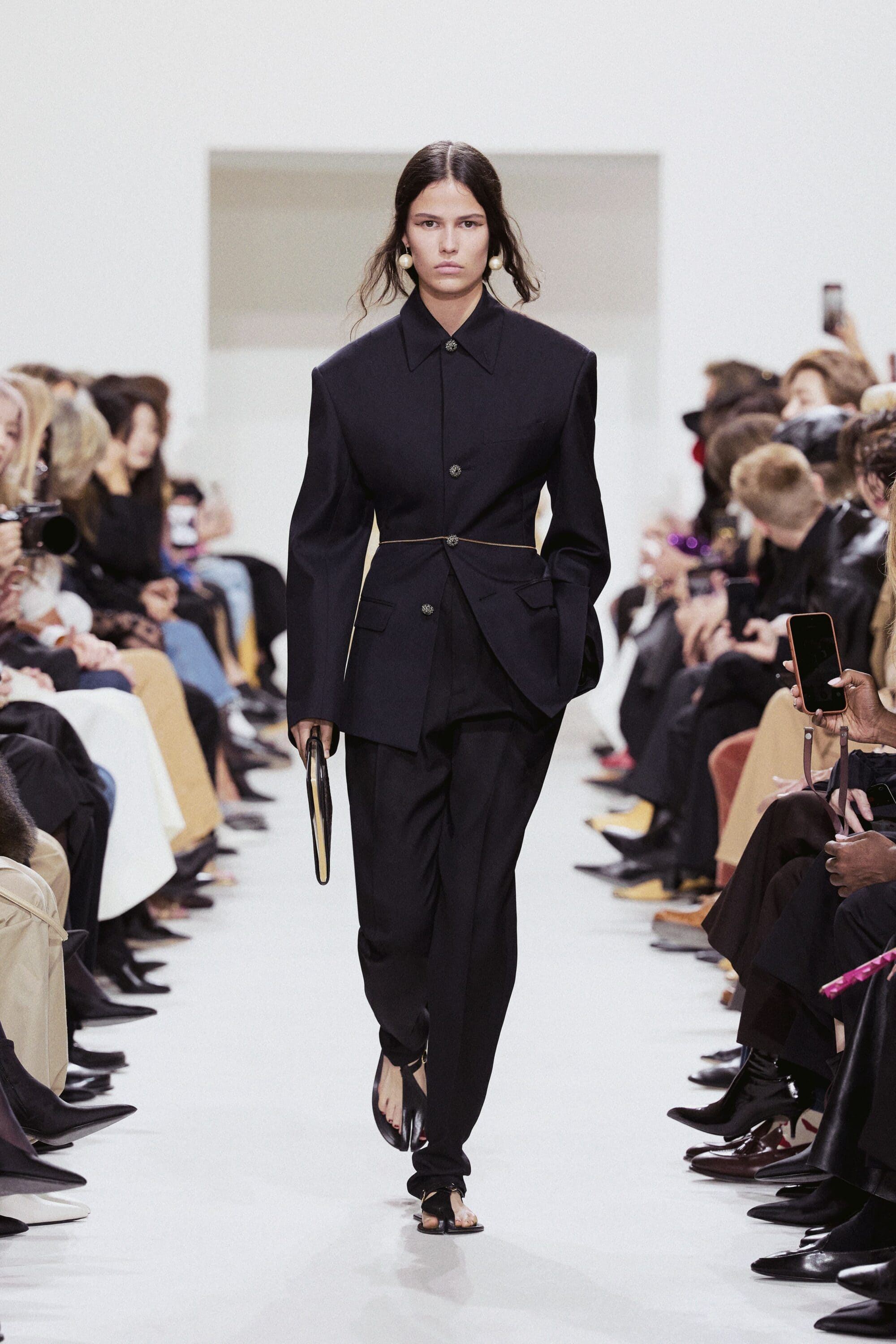 Rick Owens vs Celine: Dua Falsafah Musim Semi Luxury