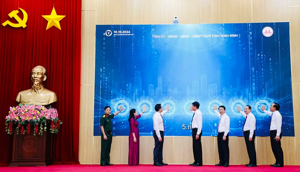 IOC và NinhBinh-S: Chuyển dữ liệu số thành kết nối thực chất