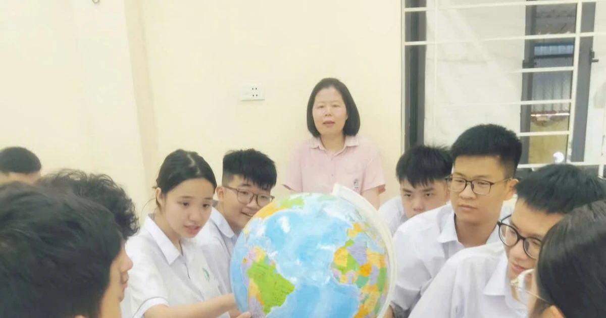 Bản đồ thế giới mới: từ tấm tranh treo tường đến bài tập tư duy phản biện