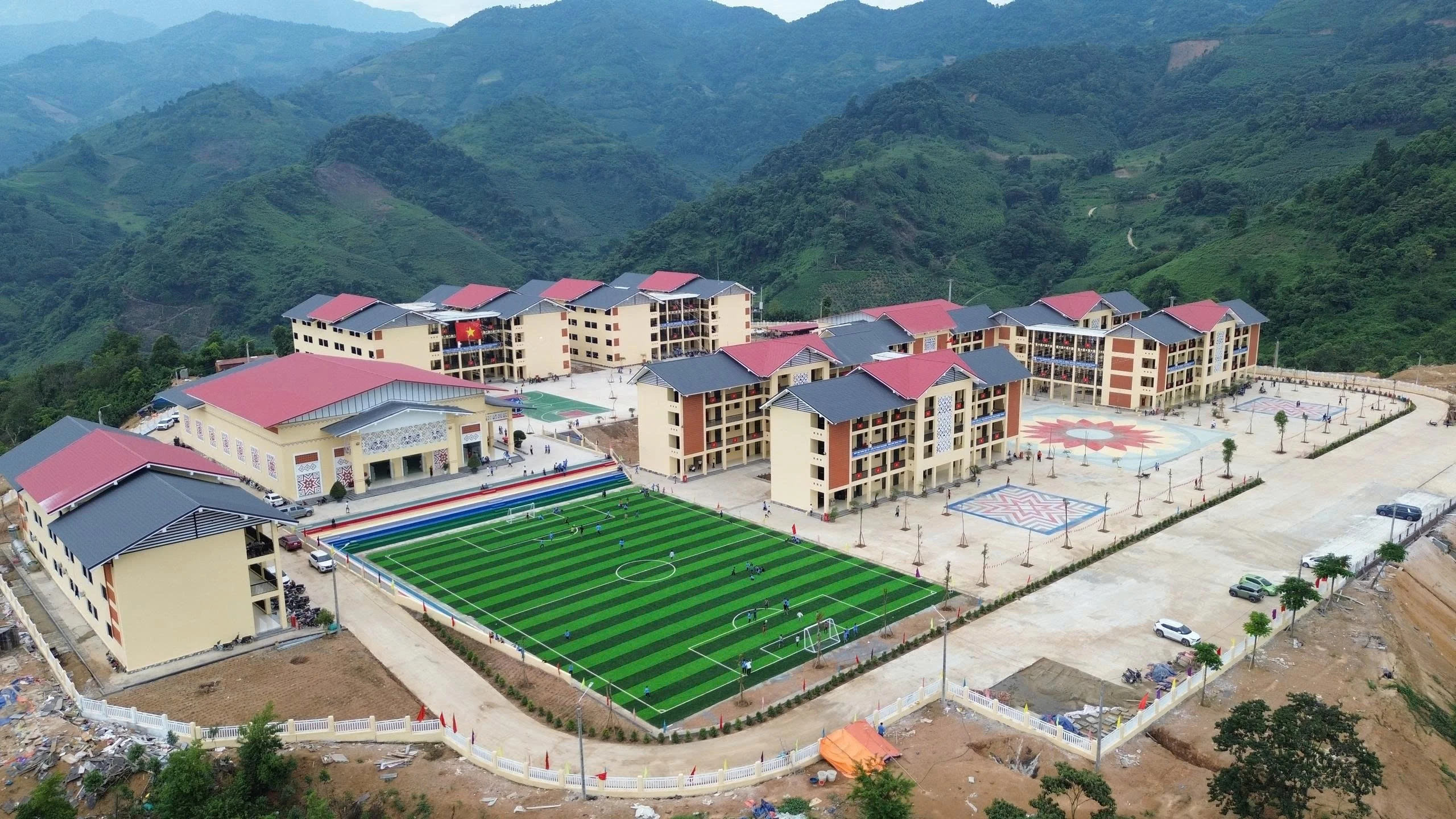 Lào Cai hút 30.200 tỷ đồng: luồng xanh thủ tục và không gian công nghiệp đang tái định vị tỉnh biên giới