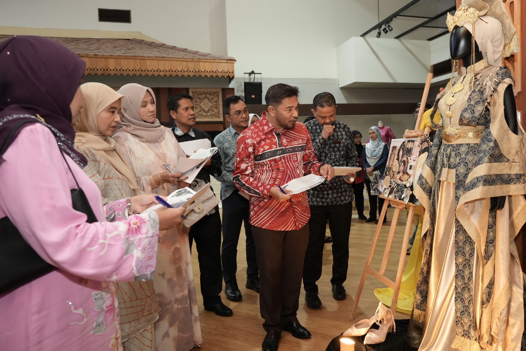 Siapa Kuasai Trend Fesyen: Jenama, Influencer atau Pengguna?