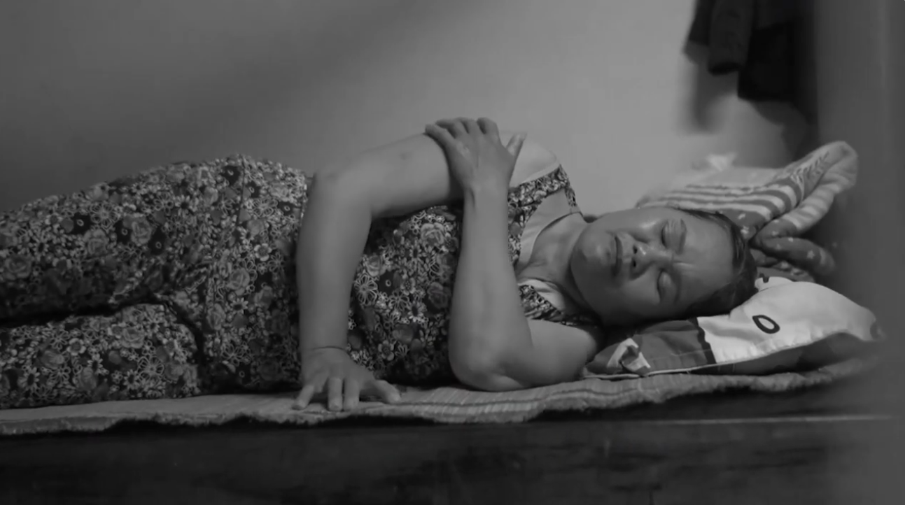 Các bài tập đơn giản giúp giảm đau cổ và lưng do thói quen hàng ngày