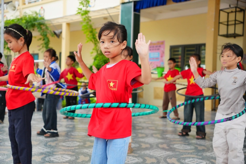 Trẻ em Việt Nam ngồi quá nhiều: Báo động đỏ cho sức khỏe và an toàn