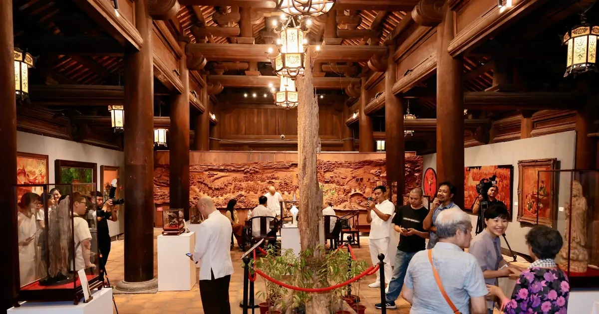 Triển lãm Sắc Tâm: Sơn mài và trầm hương trong lòng Văn Miếu