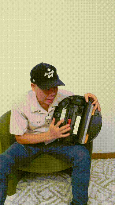 Robot lau sàn Saros 20 Flow Complete và cơ chế che giẻ lau tránh làm ẩm thảm