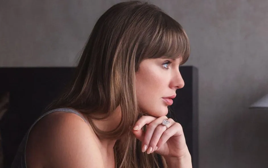 Taylor Swift tái định nghĩa ngôi vương Billboard 200 thời streaming