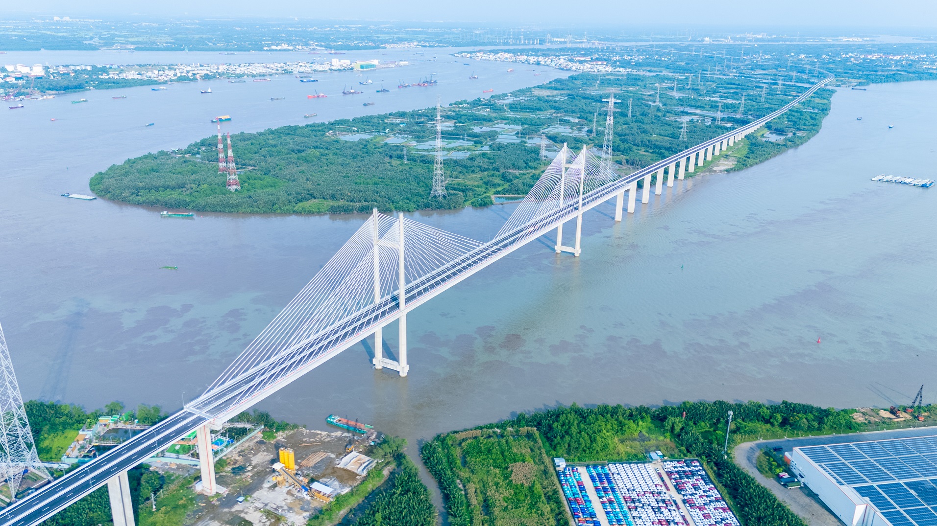 Cao tốc Bến Lức - Long Thành thông toàn tuyến: cú hích kết nối miền Tây và Đông Nam Bộ