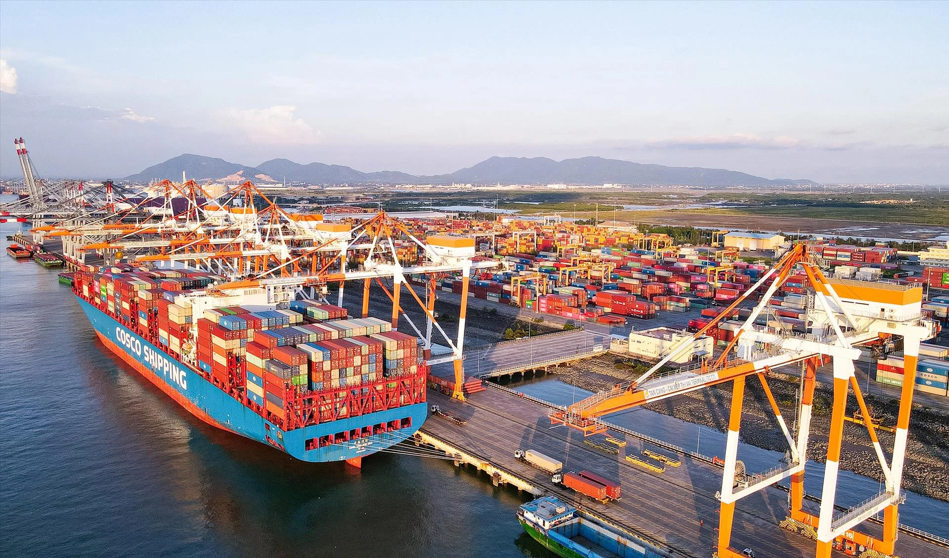 Giảm chi phí logistics toàn chuỗi để tăng sức cạnh tranh xuất khẩu
