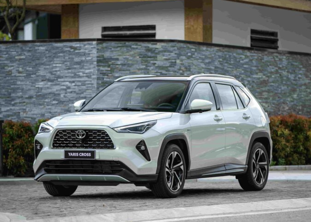 Ưu đãi Toyota tháng 10: giảm tới 75 triệu đồng, có nên xuống tiền?