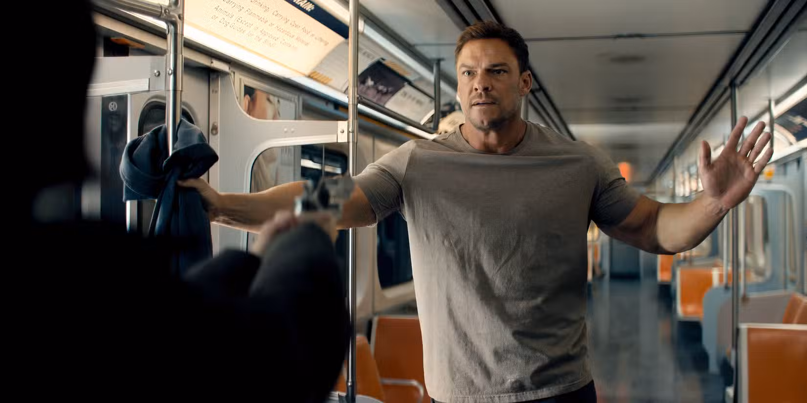 Reacher universe bùng nổ: spinoff mới lên ngôi, series chính tăng tốc