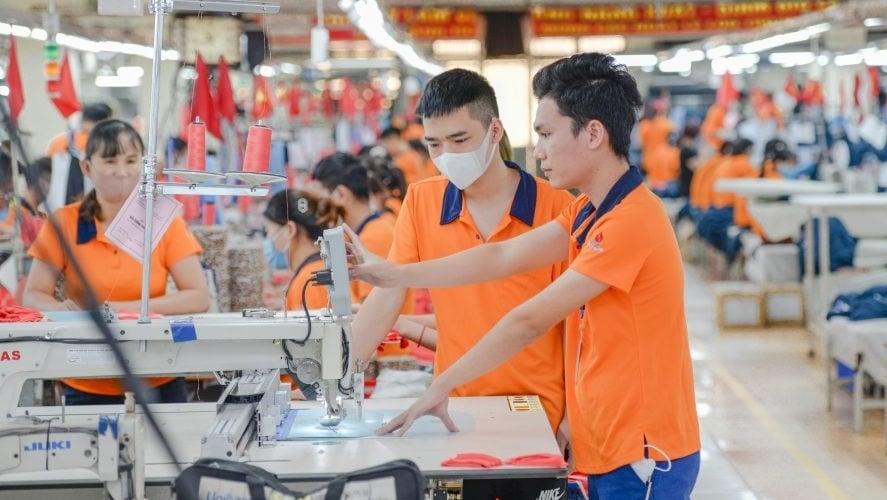 Xuất khẩu tăng 22%, nhập khẩu tăng 35%: Ngân hàng phải làm gì với cán cân thương mại mới?