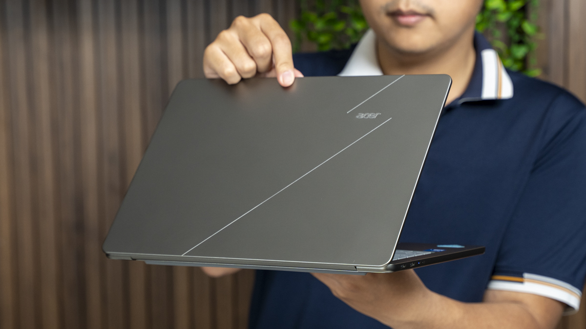 Acer Swift Air 14: mỏng nhẹ 1.19 kg nhưng có đáng mua?