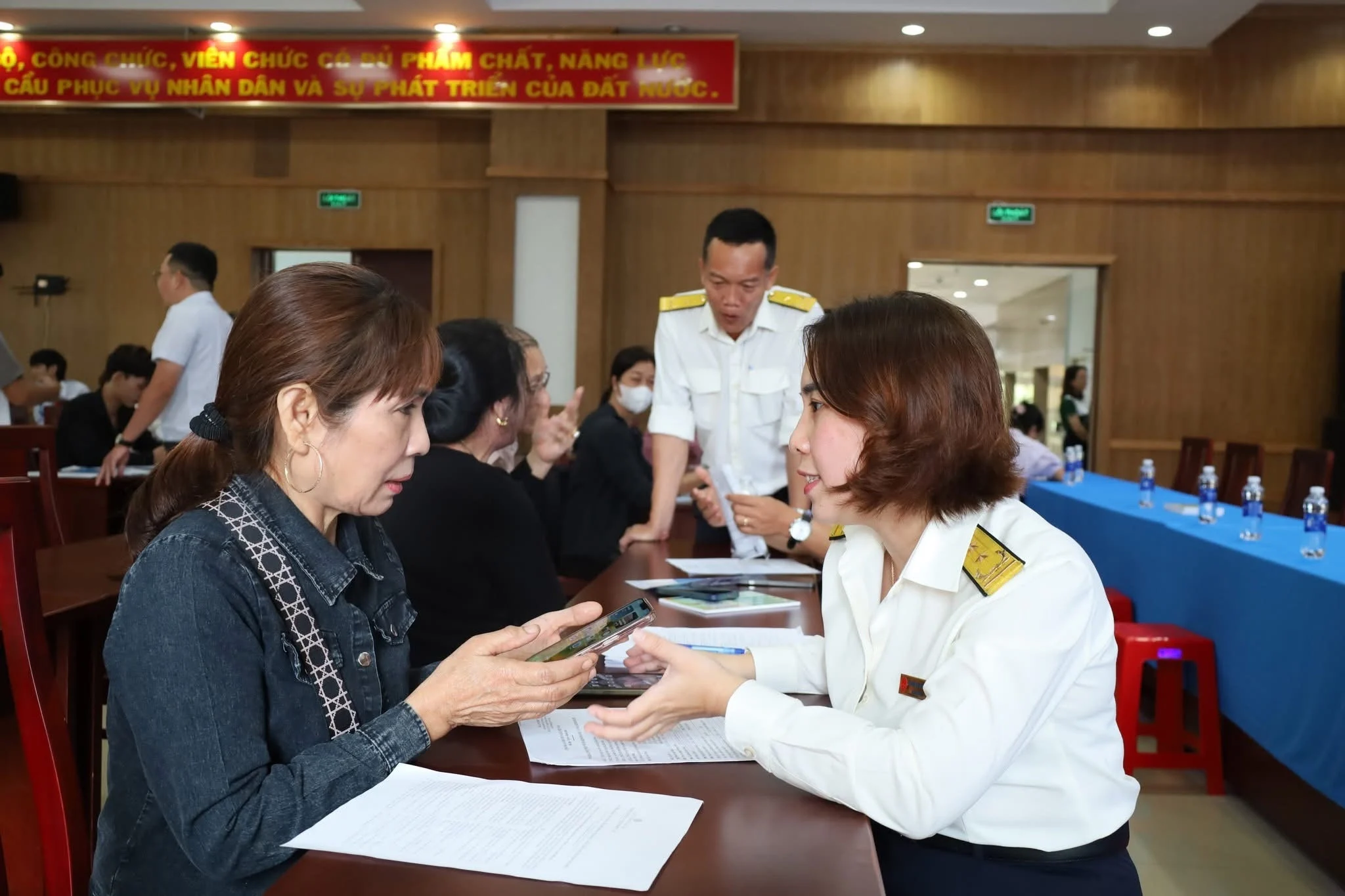 Cổng một cửa quốc gia mở rộng và cú huých cho phân cấp thủ tục xuất nhập khẩu