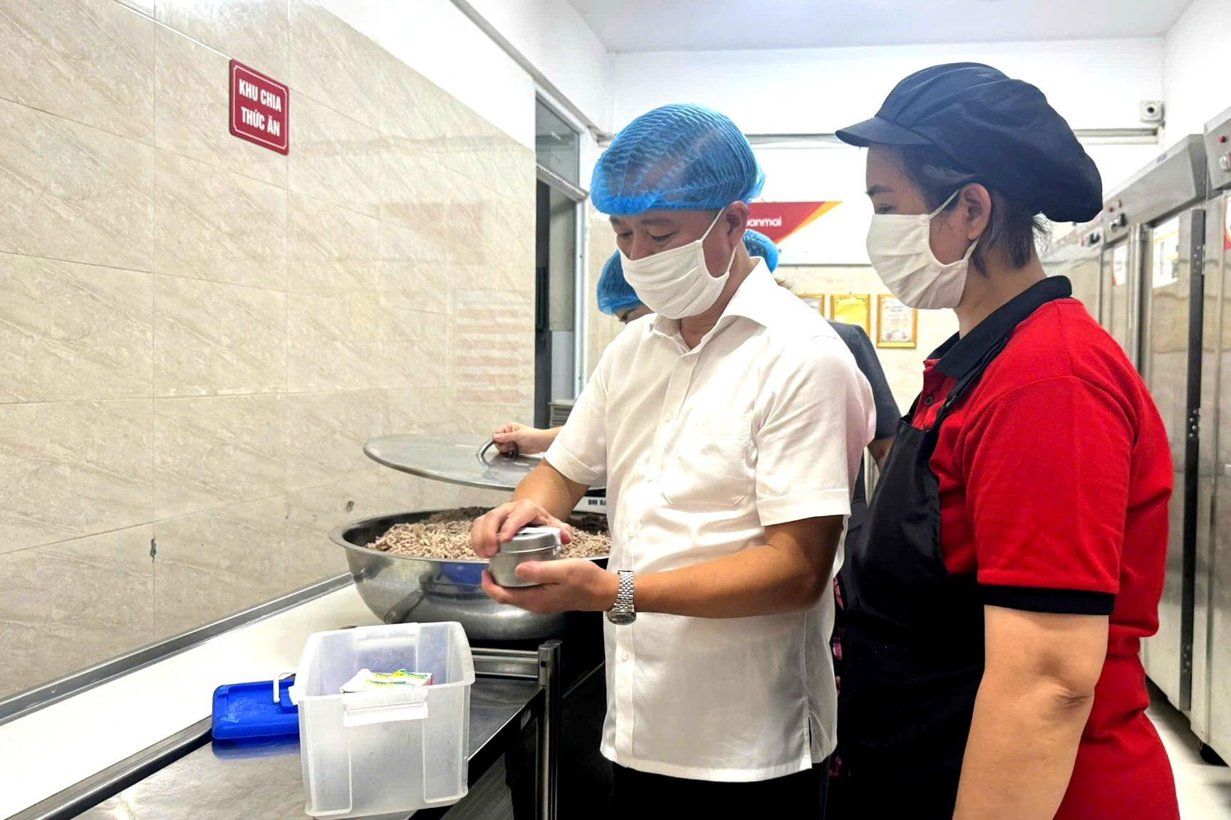 Từ thủ công đến số hóa: Minh bạch ba bên giám sát bữa ăn bán trú