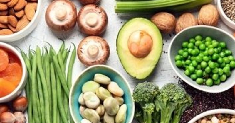Các loại thực phẩm và mẹo gội đầu tự nhiên giúp tóc mọc nhanh và khỏe mạnh