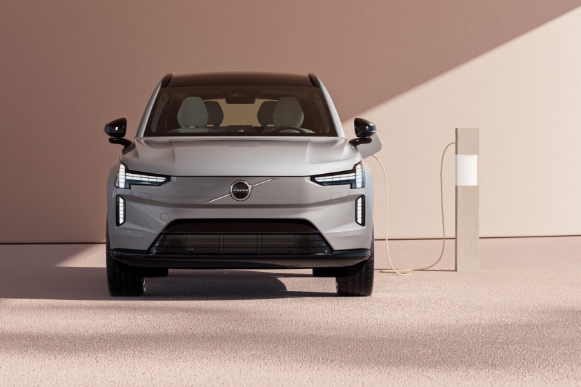 6 mẫu ô tô điện và hybrid đáng chờ đợi dịp cuối năm