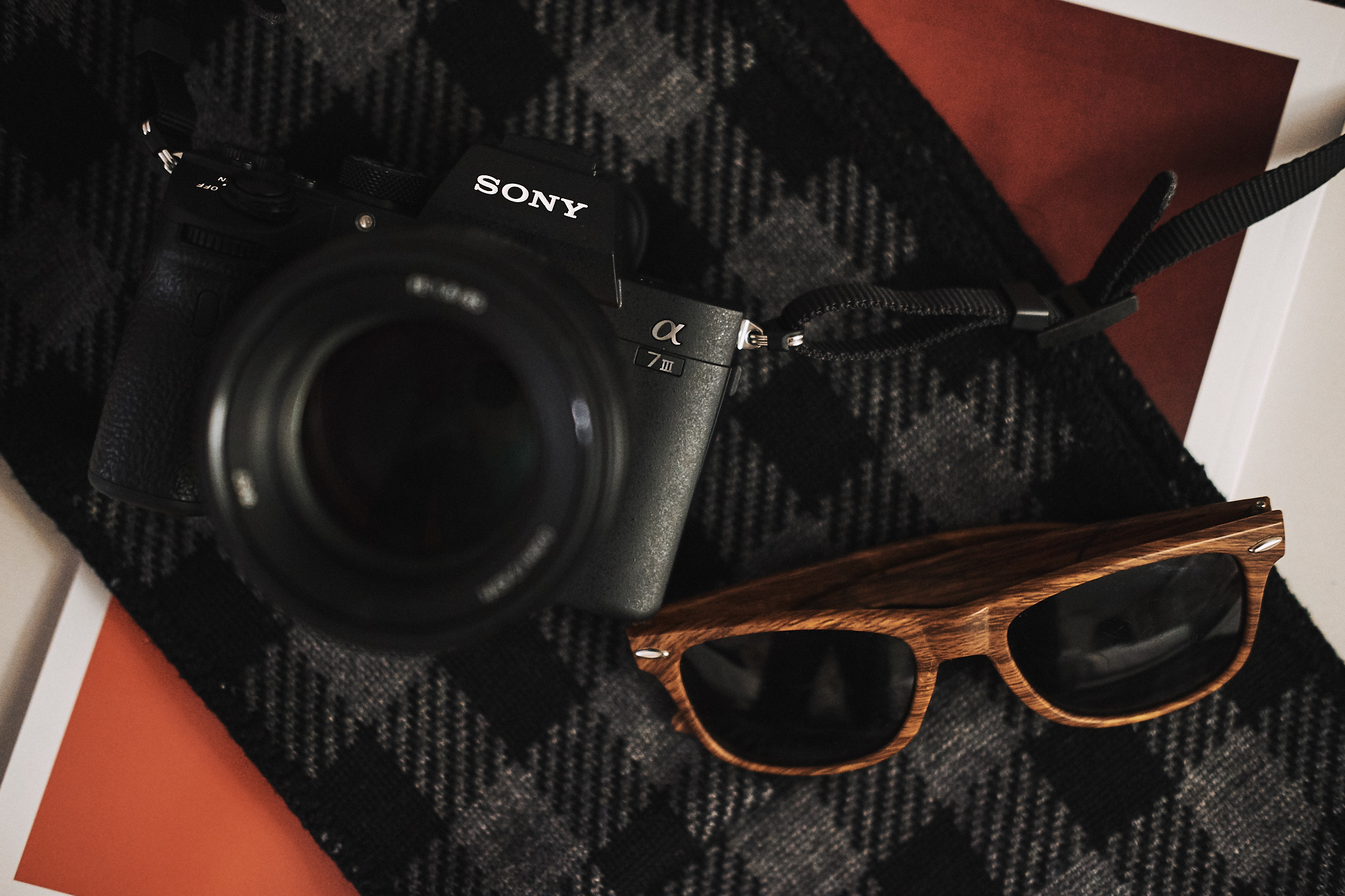 Sony a7 III: Máy ảnh full-frame cũ vẫn đáng tiền?
