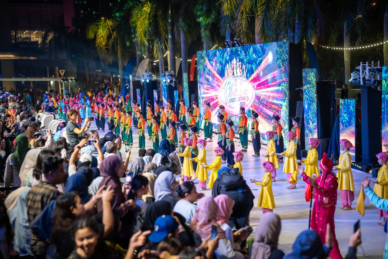 Colours of Parade: 1,500 Penari Warnai Citrawarna Speed Festival