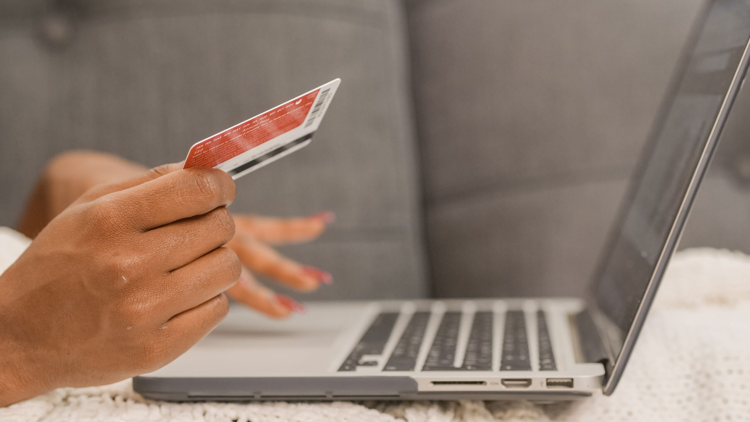 Trợ lý AI tự động đặt hàng: Shopify và TikTok mở cuộc đua thương mại tự động